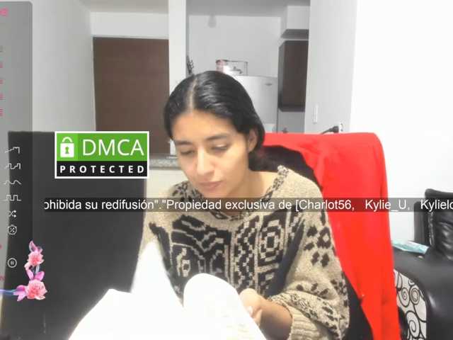 kylieloved22 live cam on BongaCams