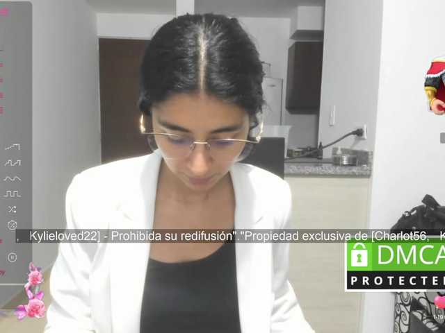 kylieloved22 live cam