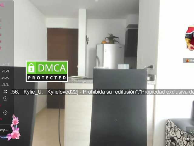 kylieloved22 live cam on BongaCams