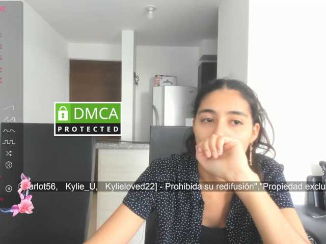 kylieloved22 live cam on BongaCams