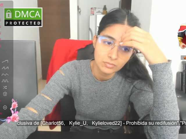 kylieloved22 live cam preview