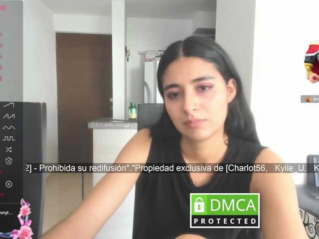 kylieloved22 live sex show