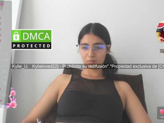 kylieloved22 live cam on BongaCams