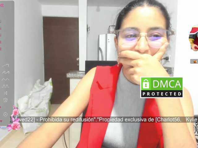 kylieloved22 live webcam show