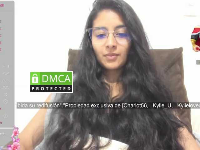 kylieloved22 live cam on BongaCams