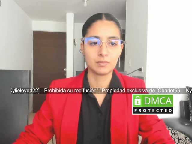 kylieloved22 live cam on BongaCams