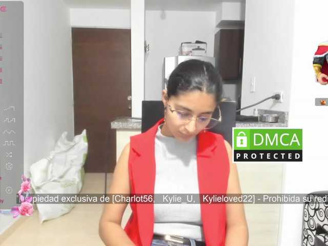 kylieloved22 live webcam show
