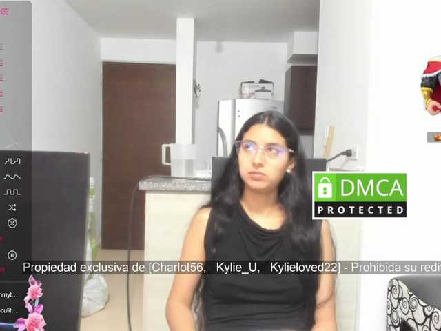 kylieloved22 live webcam show