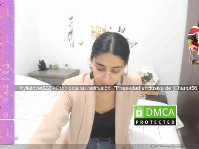 kylieloved22 webcam