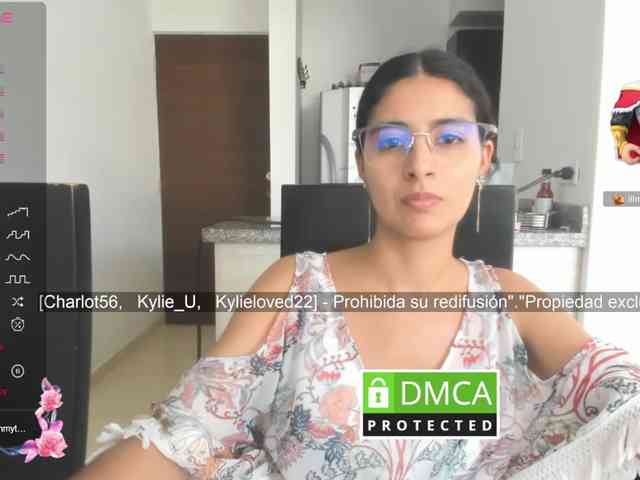 kylieloved22 webcam