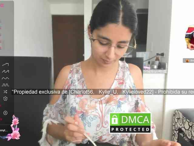 kylieloved22 webcam