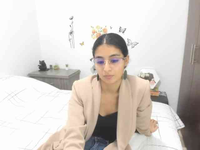 kylieloved22 webcam
