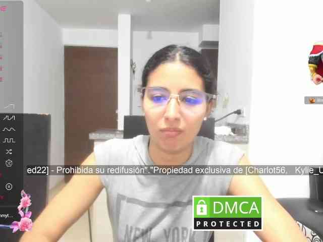 kylieloved22 webcam