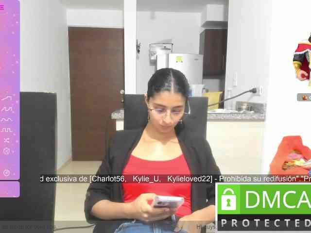 kylieloved22 webcam