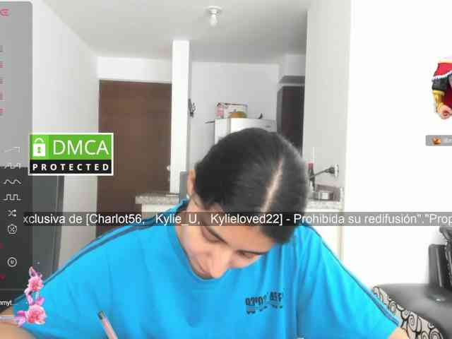 kylieloved22 webcam