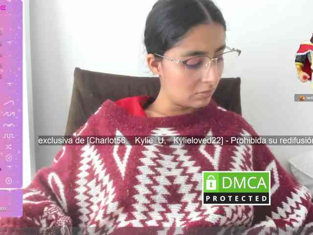 kylieloved22 webcam