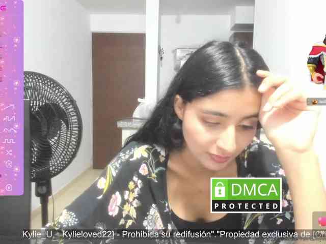 kylieloved22 webcam