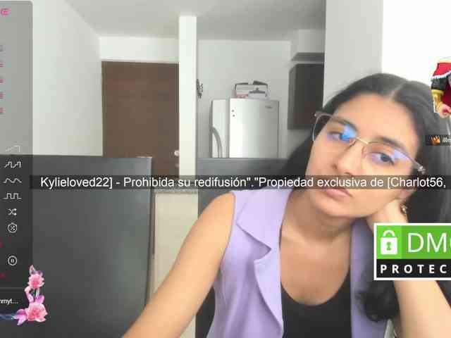 kylieloved22 webcam