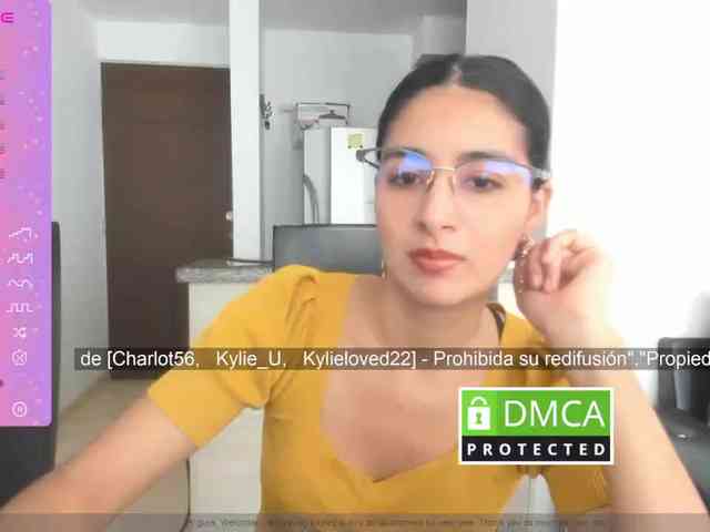 kylieloved22 webcam