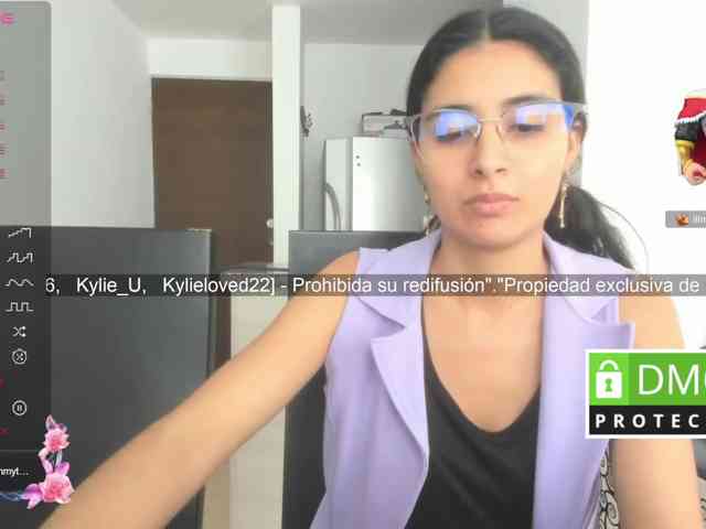 kylieloved22 webcam