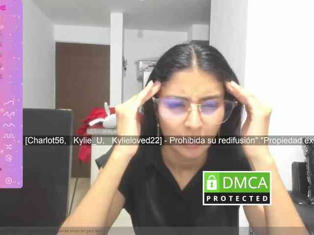 kylieloved22 webcam