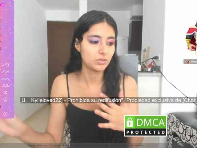 kylieloved22 webcam