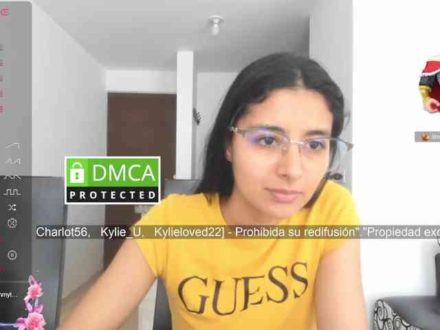 kylieloved22 webcam