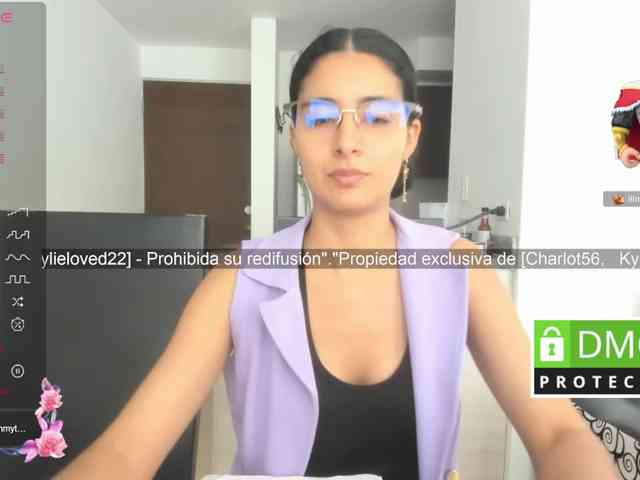 kylieloved22 webcam