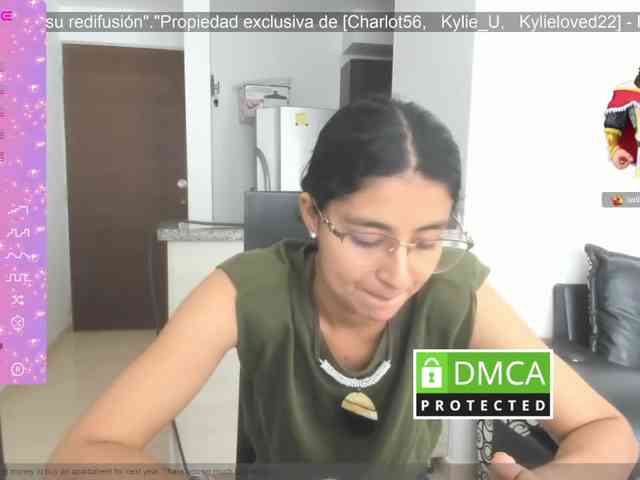 Modèle: kylieloved22