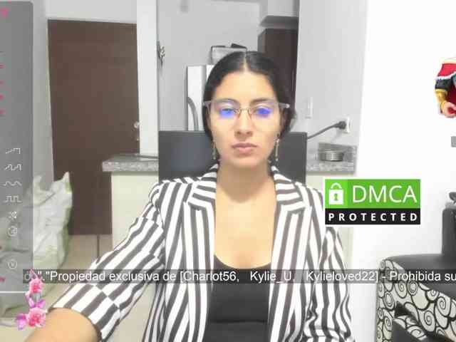 kylieloved22 webcam