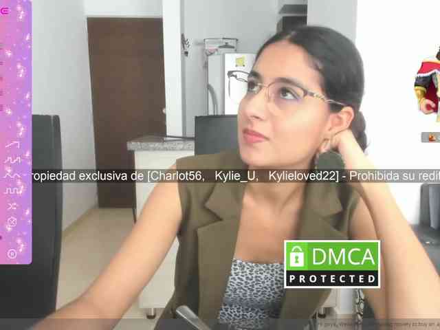 kylieloved22 webcam