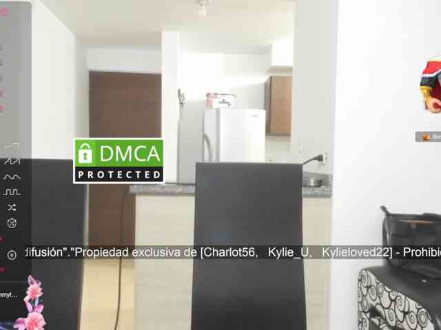 kylieloved22 webcam
