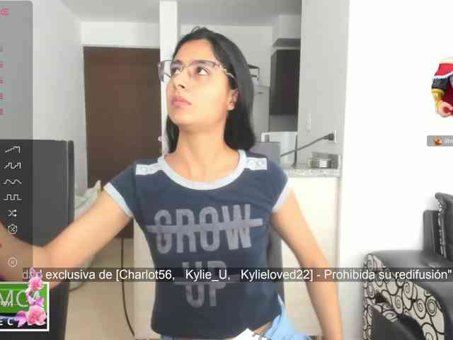 kylieloved22 kylieloved22