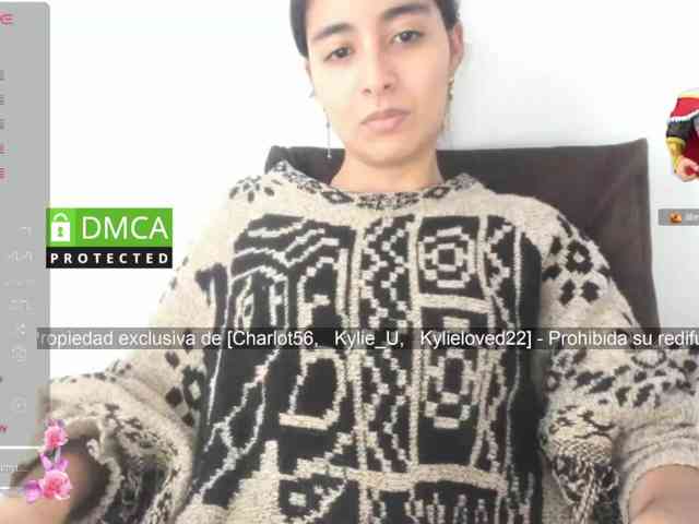 kylieloved22 webcam