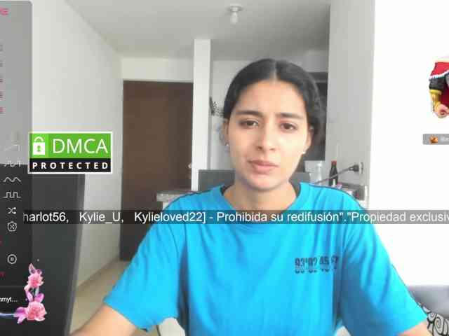 kylieloved22 webcam