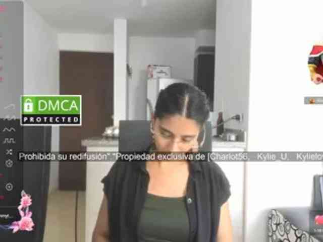 kylieloved22 webcam
