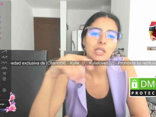 kylieloved22 webcam