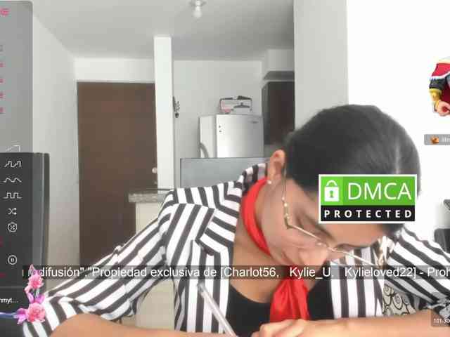 kylieloved22 webcam