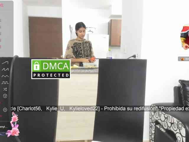 kylieloved22 webcam