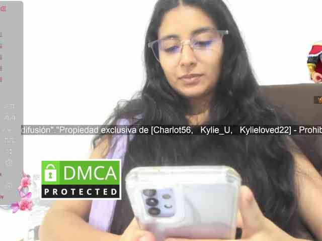 kylieloved22 webcam