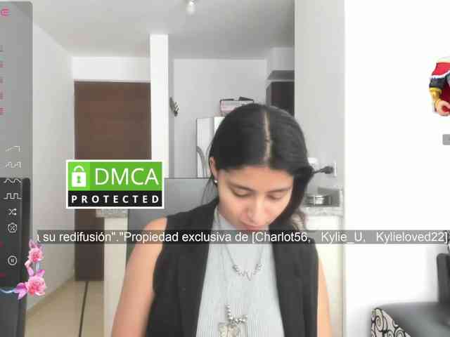 kylieloved22 webcam