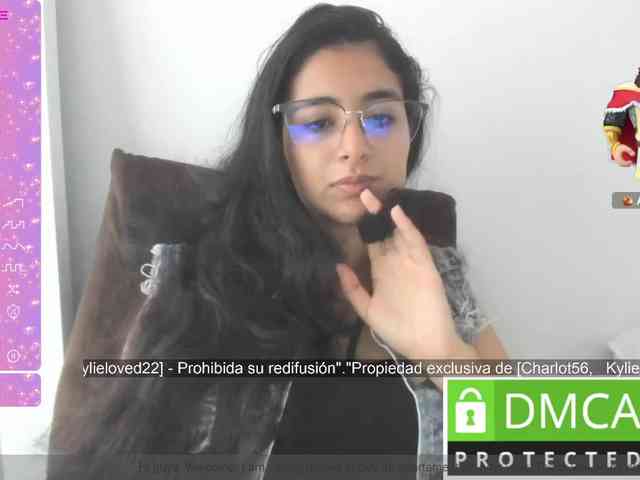 kylieloved22 webcam