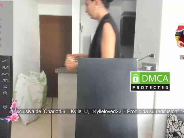 kylieloved22 webcam