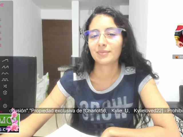 kylieloved22 webcam