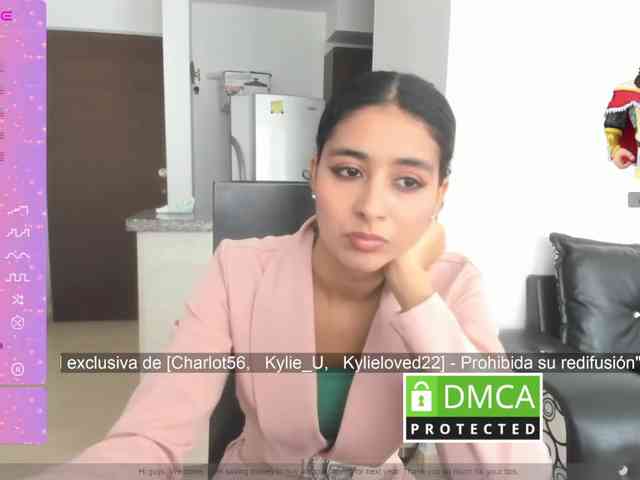 kylieloved22 webcam