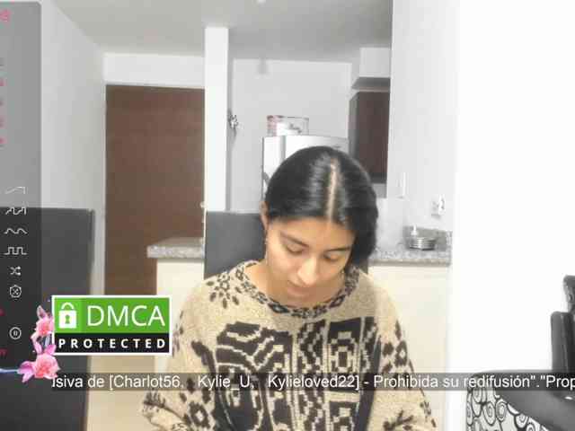 kylieloved22 webcam