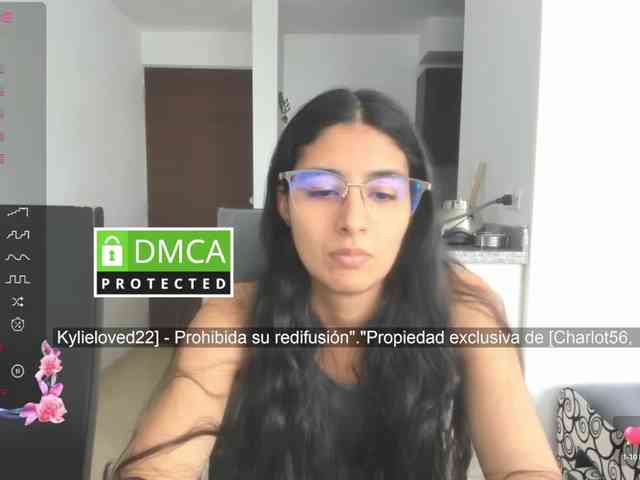 kylieloved22 webcam