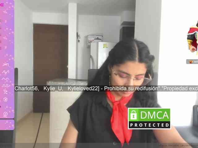 kylieloved22 webcam