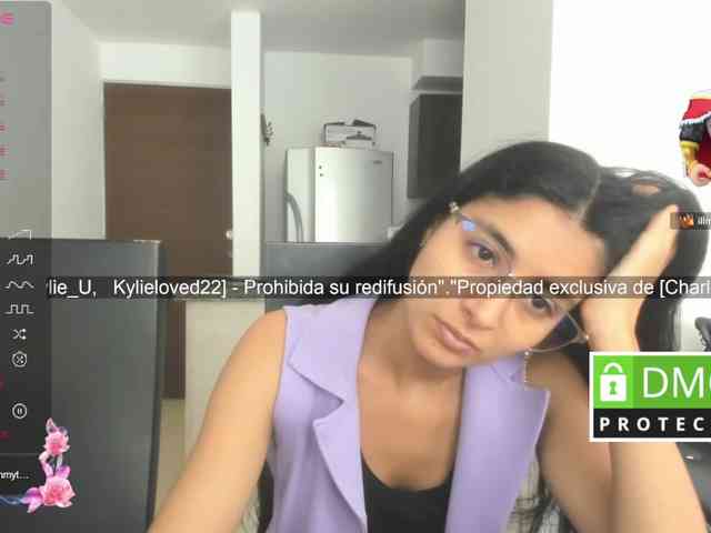 kylieloved22 webcam