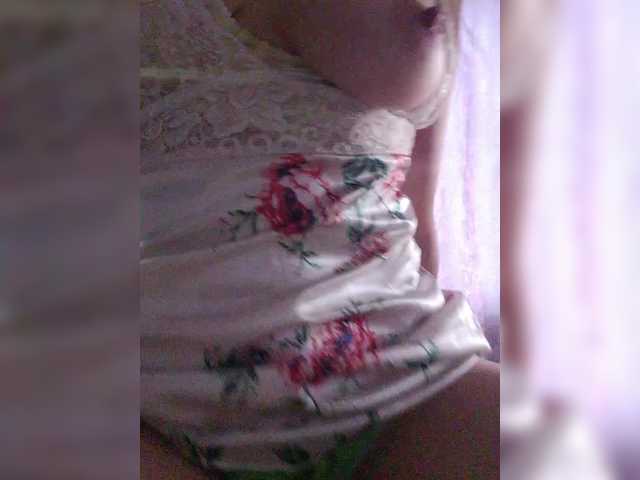 Lizzy2002 live cam on BongaCams